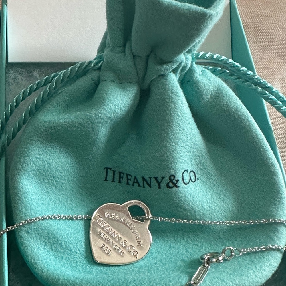 💙Tiffany  & Co 💙 heart necklace Sterling silver Authentic - Picture 11 of 15